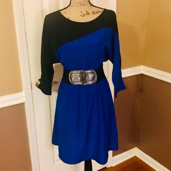 👛 Mossimo Dress with cinched waist - Picture 2 of 5